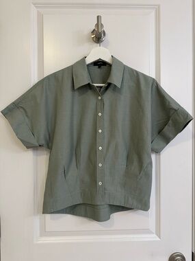 Theory Olive Green Short-Sleeve Button-Down Shirt